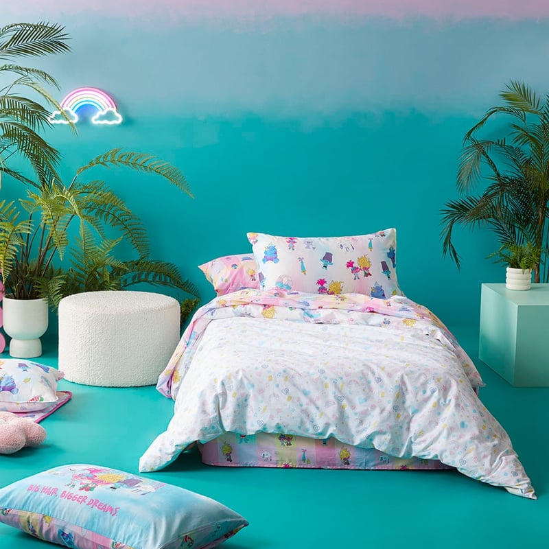 Universal Trolls Born Sparkly Rainbow Quilt Cover Set