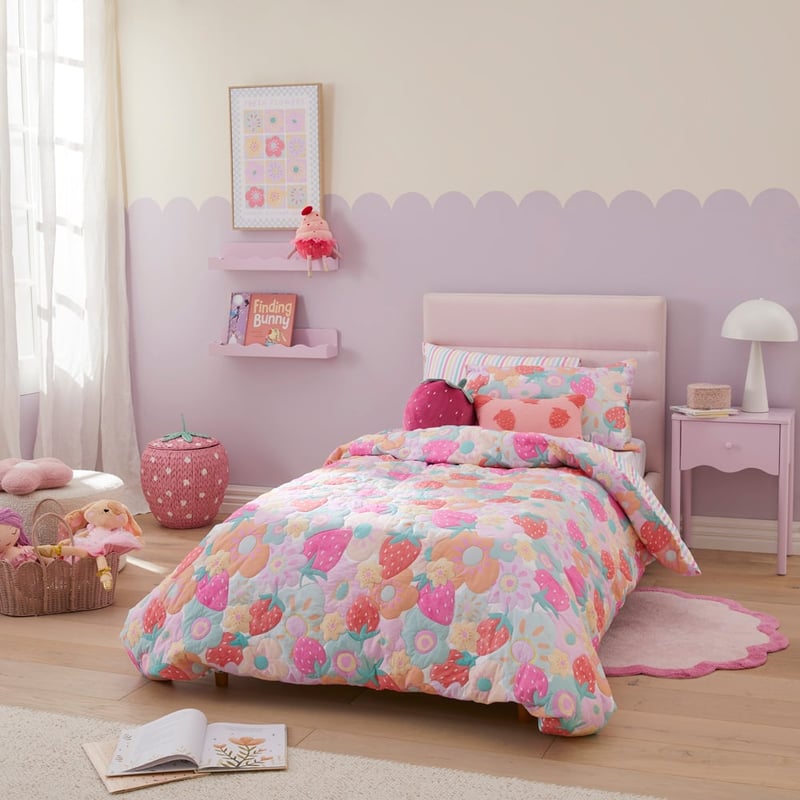 Strawberry Summer Lilac Quilted Quilt Cover Set