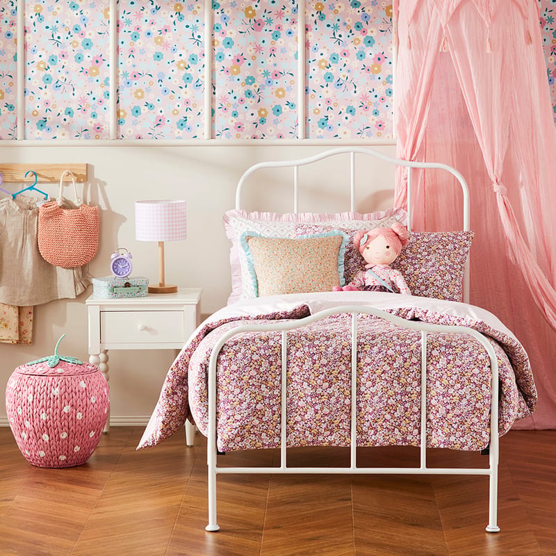 Heirloom White Iron Bed