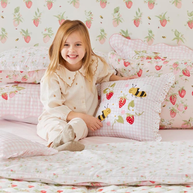 Classic Heirloom Strawberry Buzz Cushion