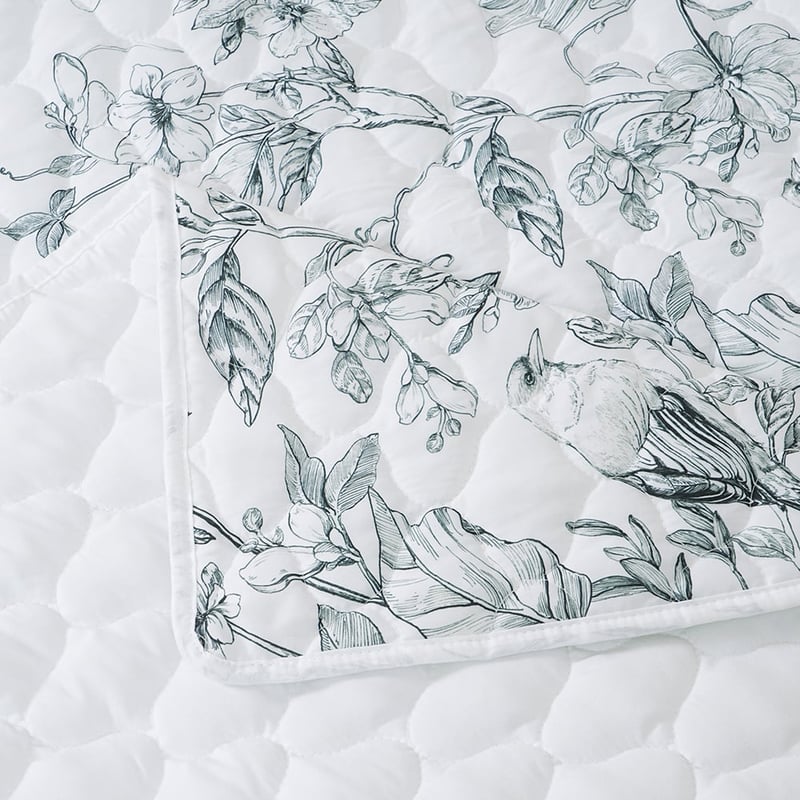 Gracie White Bedspread Set + Separates