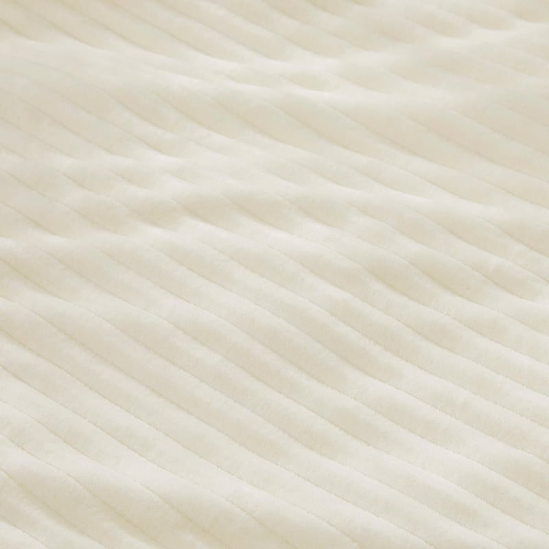 Off White Fur Ribbed Quilt Cover Set