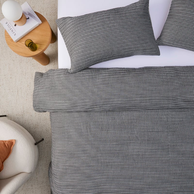 Jaye Black Gingham Quilted Quilt Cover Set