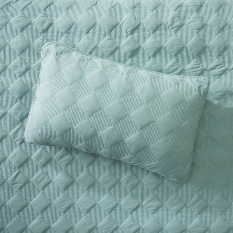 Hugo Sage Quilted Quilt Cover Set