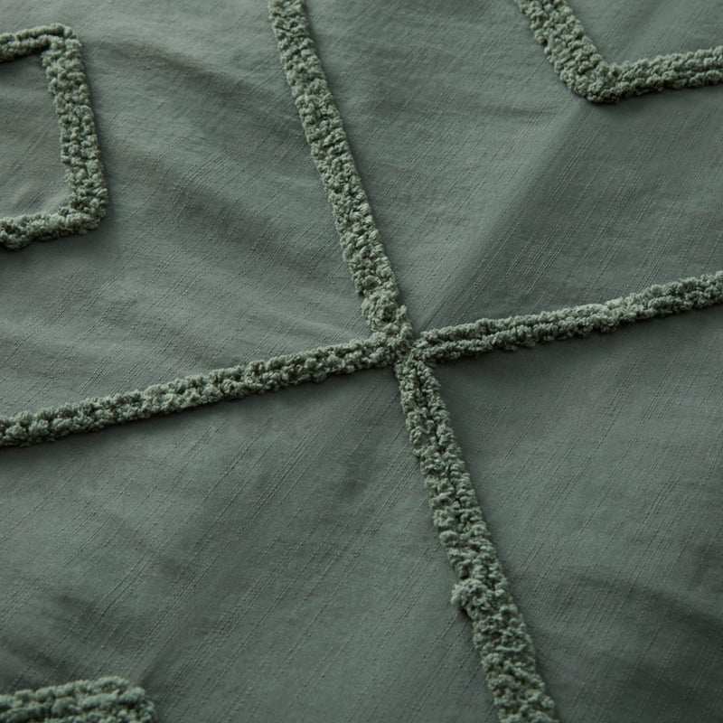 Jett Pine Tufted Quilt Cover Set