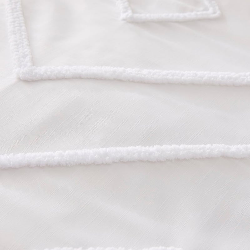Jett White Tufted Quilt Cover Set