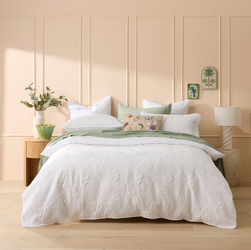 Belle White Quilted Pillowcases