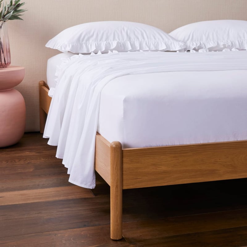 Ruffle White Sheet Set