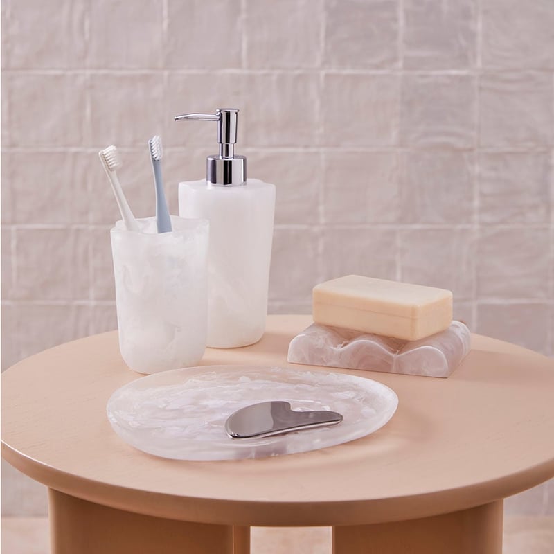 Dahlia White Bathroom Accessories