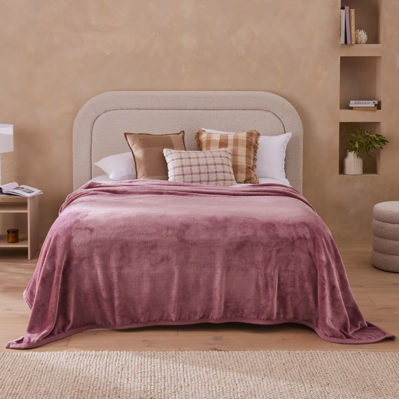 Izamal Elderberry Check Cushion