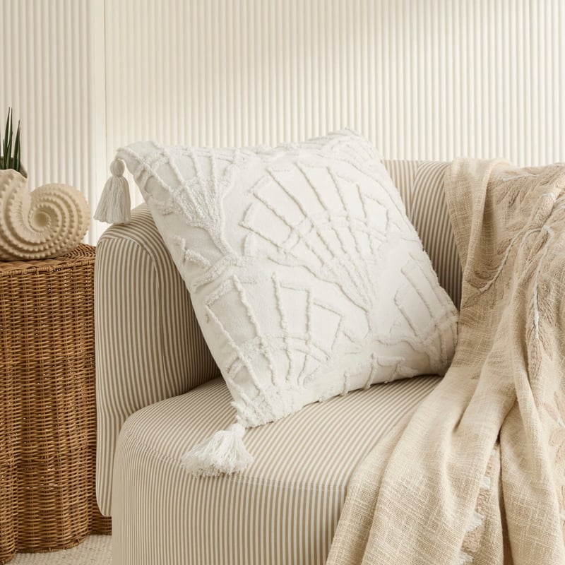 Clamshell White Tufted Cushion