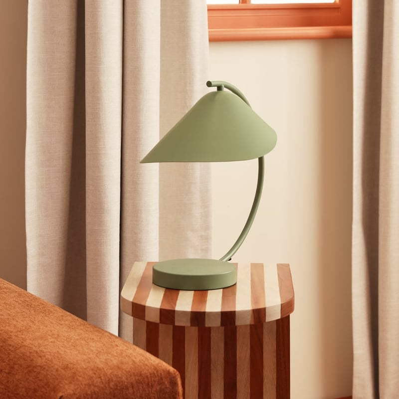 Sissy Basil Table Light