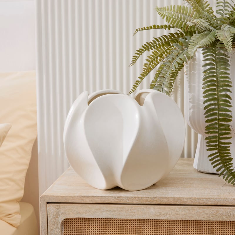 Palm Springs Off White Pot