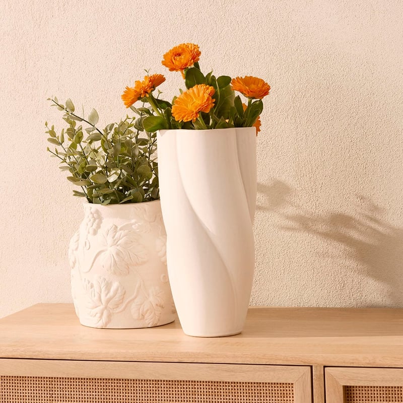 Avola Off White Twist Vase