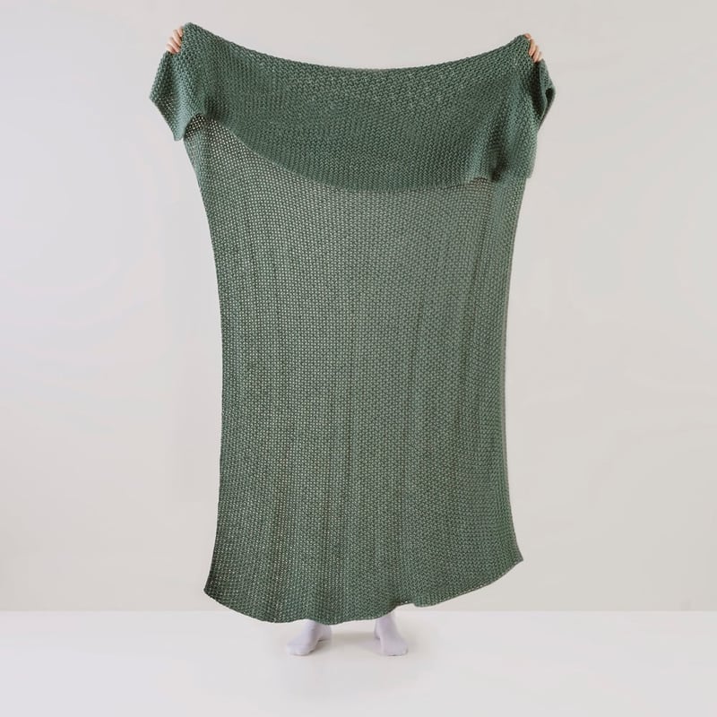 Hallstatt Lilypad Chunky Knit Throw