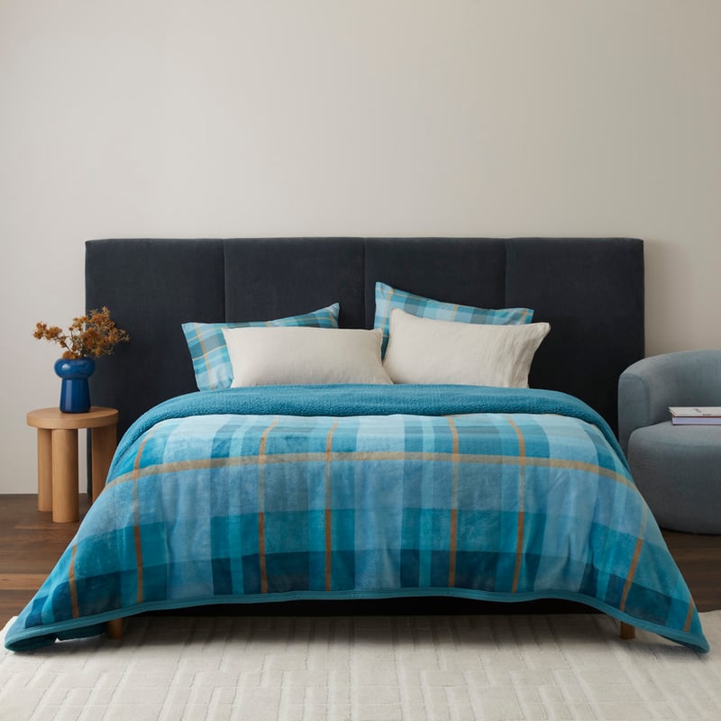 Sherpa Stirling Check Blanket