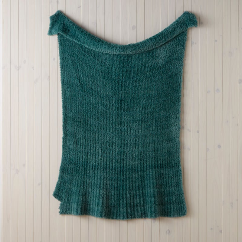Munich Evergreen Feather Yarn Throw