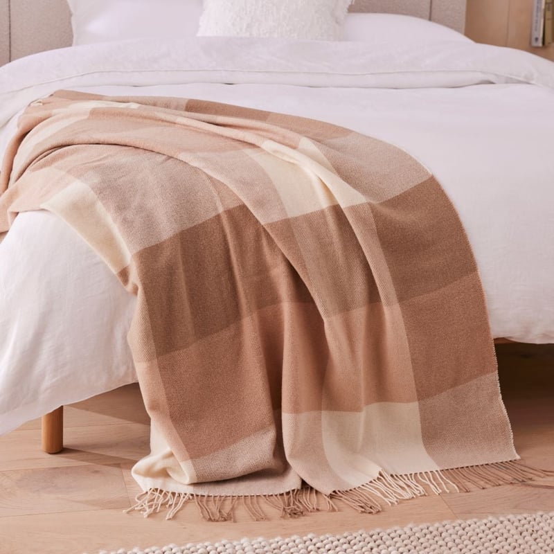 Holland Latte Wool Throw 