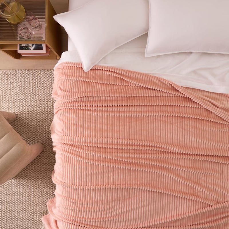 Evan Blush Ribbed Blanket