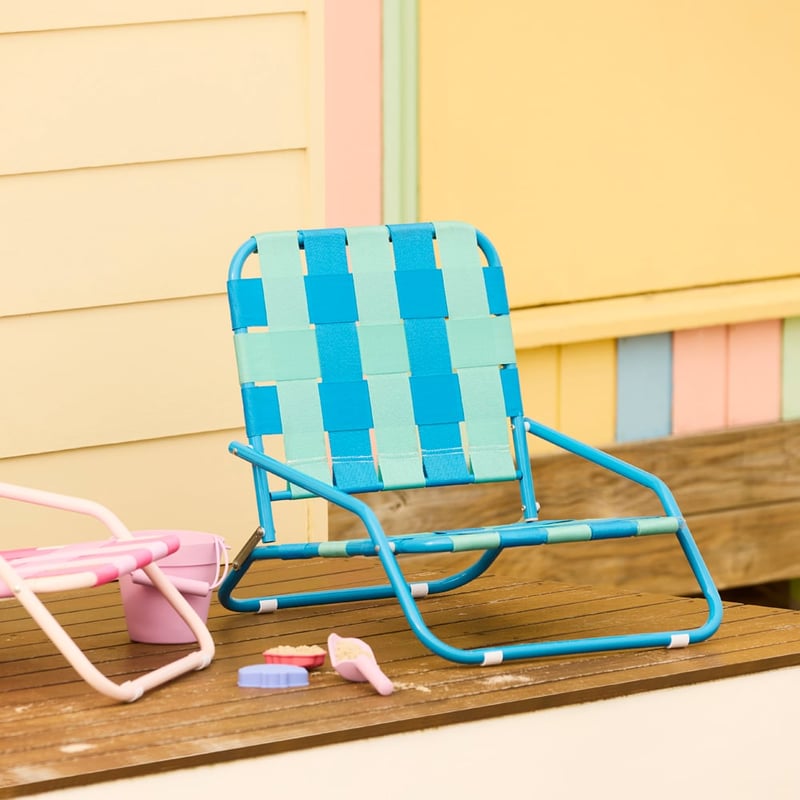 Blues Strap Woven Beach Chair