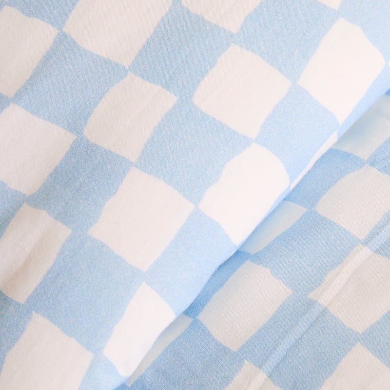 Surfing Dog White Quilt Cover Set