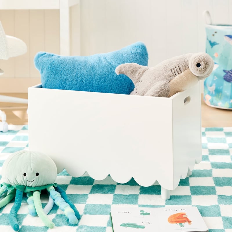 Sadie Scallop White Toy Box