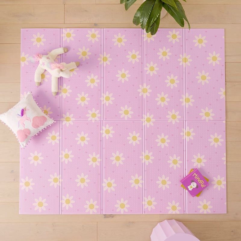 Designer Daisy Love Foldable Play Mat