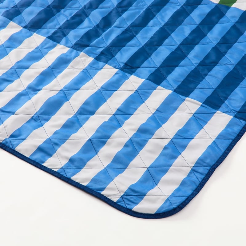 Whitehaven Blue Cabana & Umbrella Picnic Rug