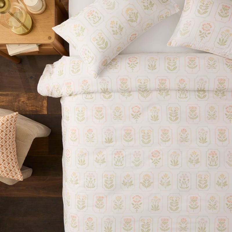 Floral Stamp White Quilt Cover Set