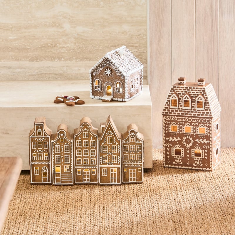 Frosted Gingerbread Brown & White Village