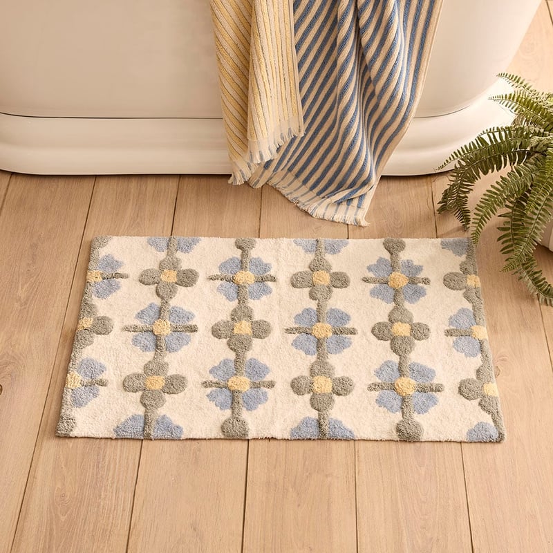 Cottage Natural & Chambray Blue Bath Mat