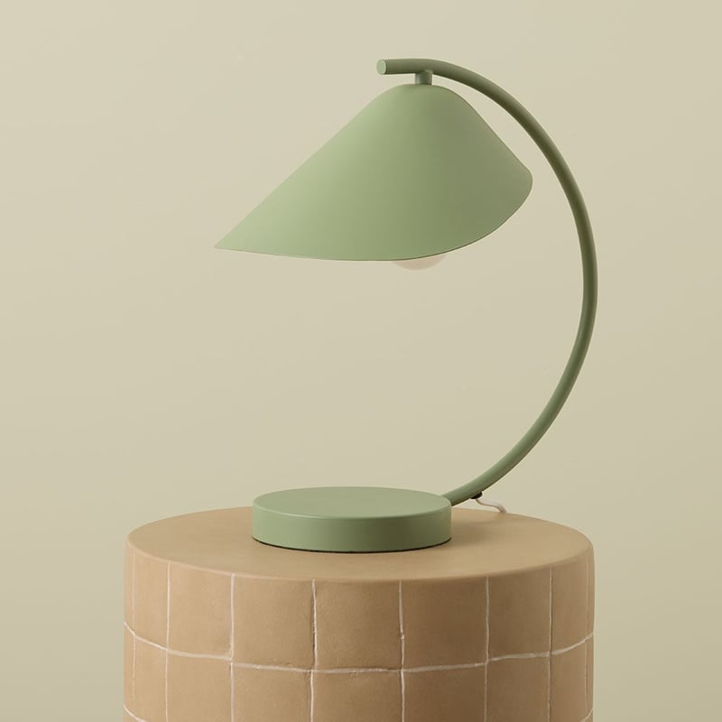 Sissy Basil Table Light