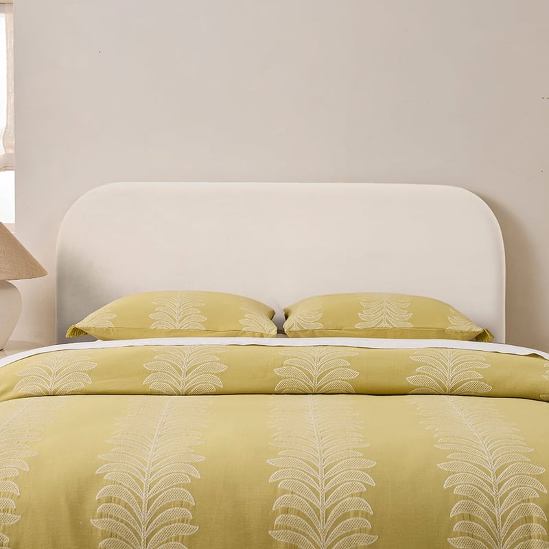 Kurva Birch Velvet Bedhead