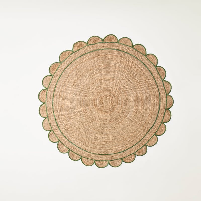 Jute & Forest Scalloped Round Rug