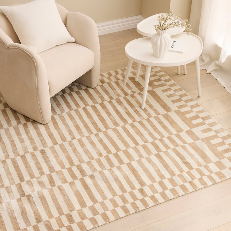 Catania Beige & Cream Viscose Check Rug