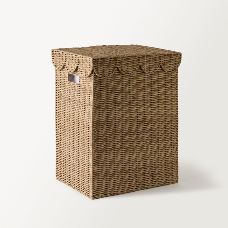 Scalloped Natural Laundry Basket