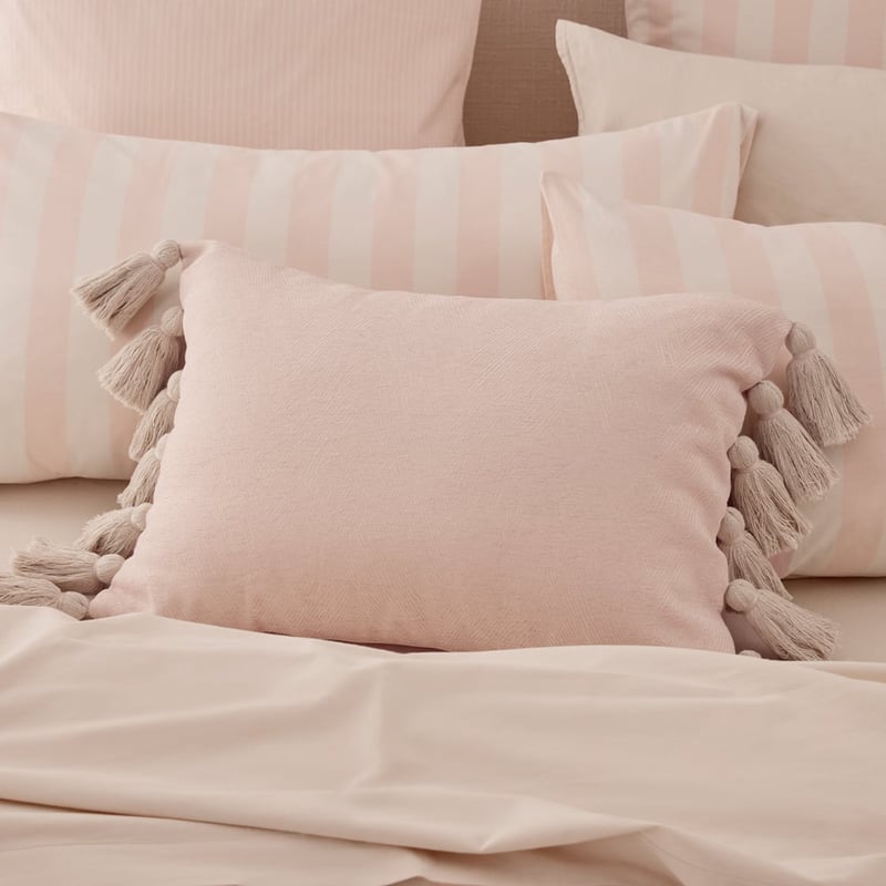 Annabelle Shell Cushion