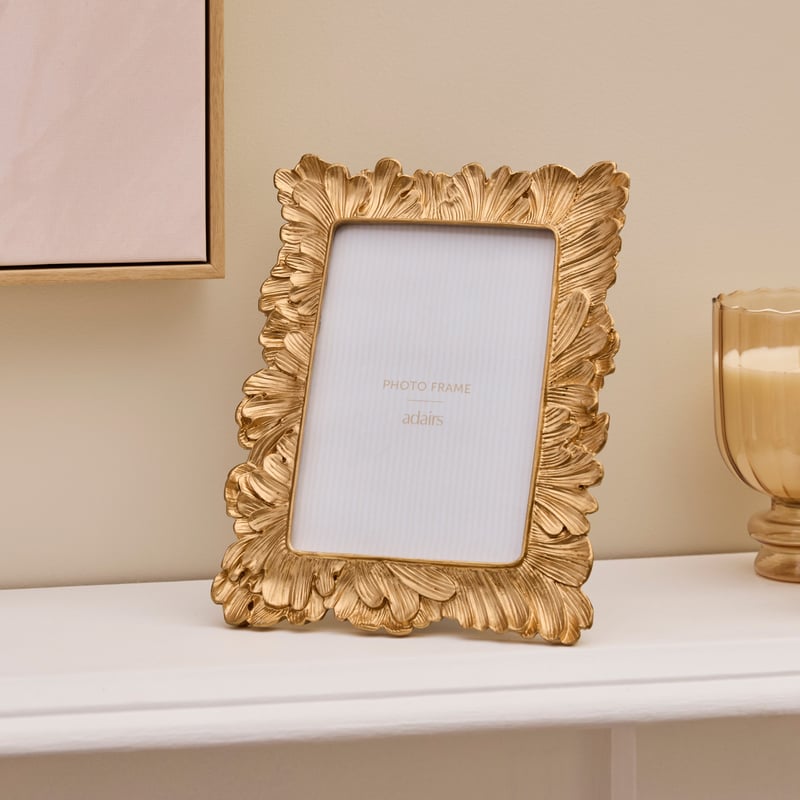 Versailles Gold Portrait Frame