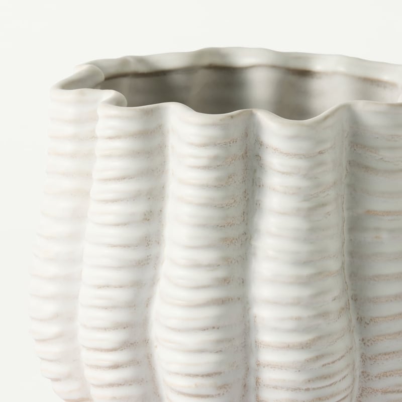Sea Ripple White Pot