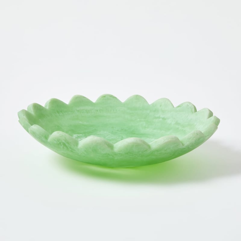 Calypso Matte Green Resin Large Scalloped Bowl