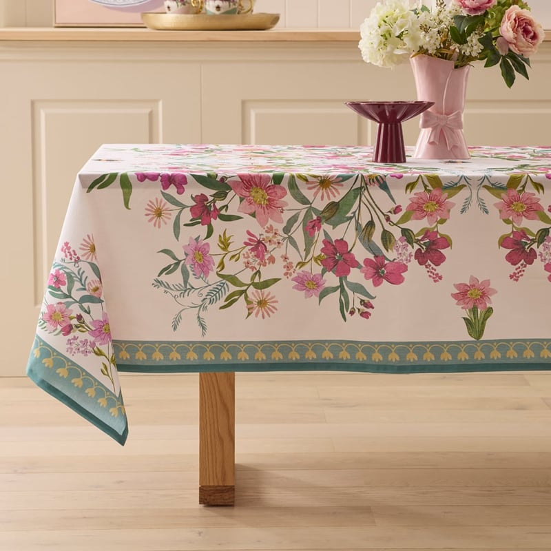 Bee Off White Tablecloth