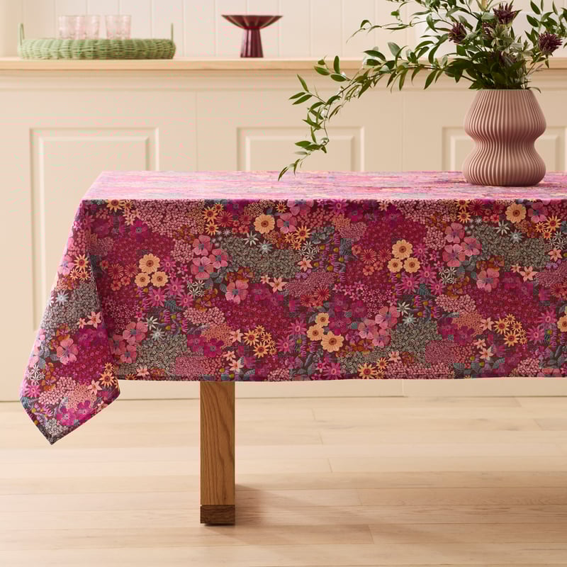 Bloom Berry Tablecloth