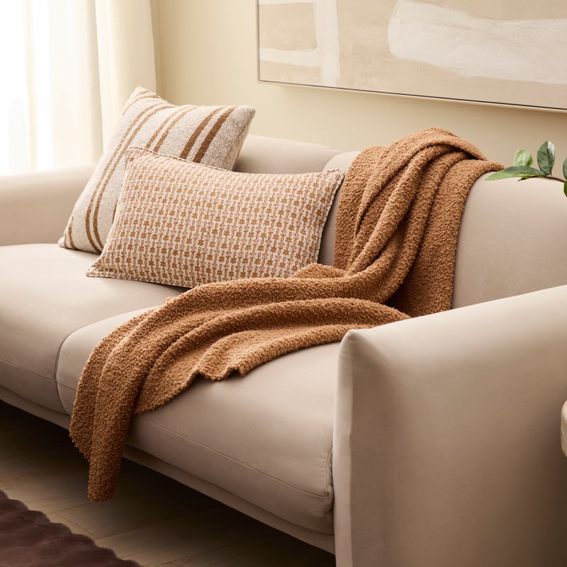 Manhattan Boucle Macchiato Throw