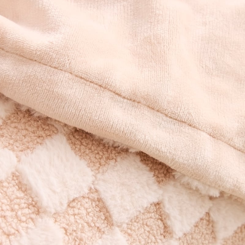 Estonia Check Blush Blanket