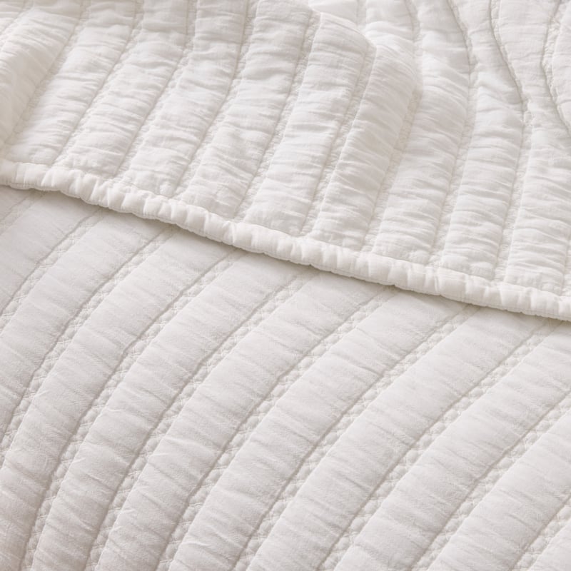 Lantana White Stonewash Blanket
