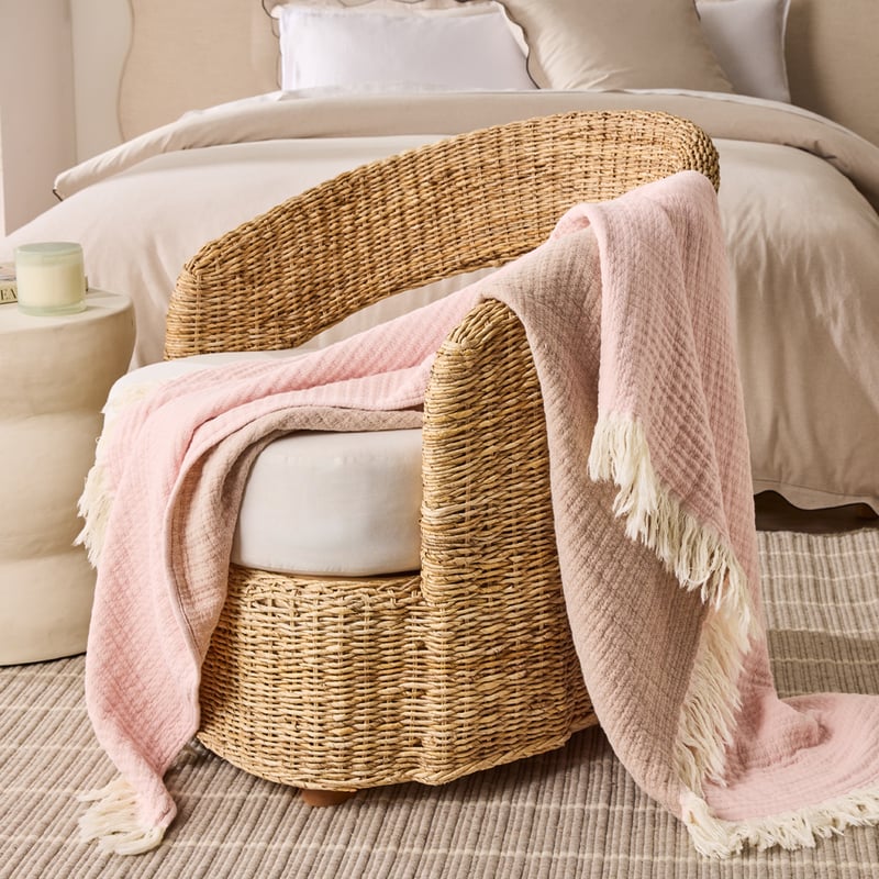 European Collection Elio Light Lilac & Chocolate Malt Throw