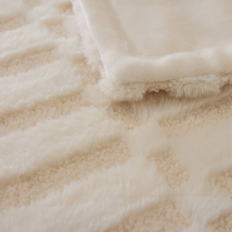 Latvia Natural Grid Blanket