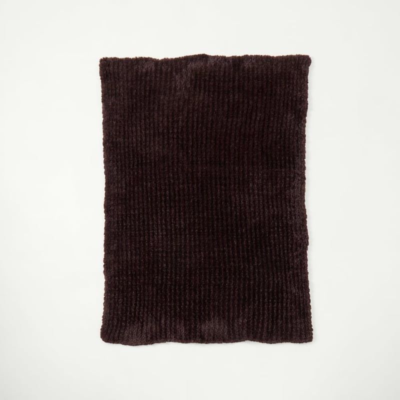 Munich Feather Yarn Chocolate Throw