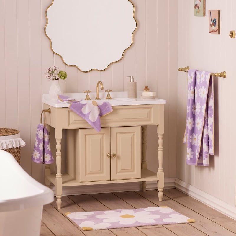 Daisy Floral Lilac Towel Range