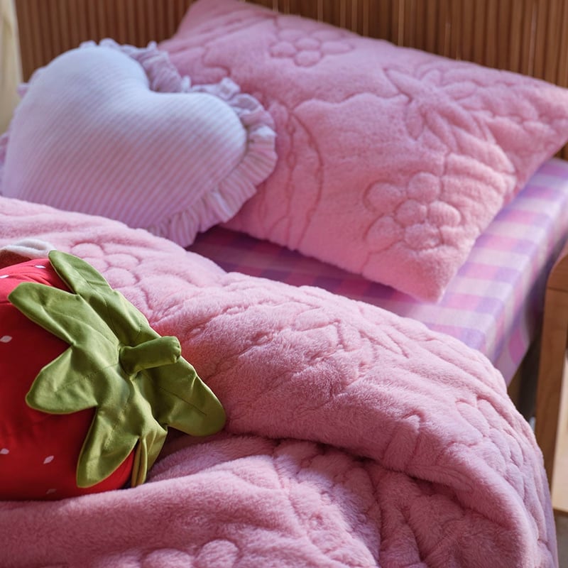 Berry Bloom Pink Faux Fur Quilt Cover Set